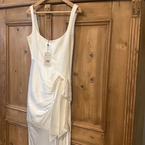 Cinq a Sept Marian Gown - Picture 5 of 12